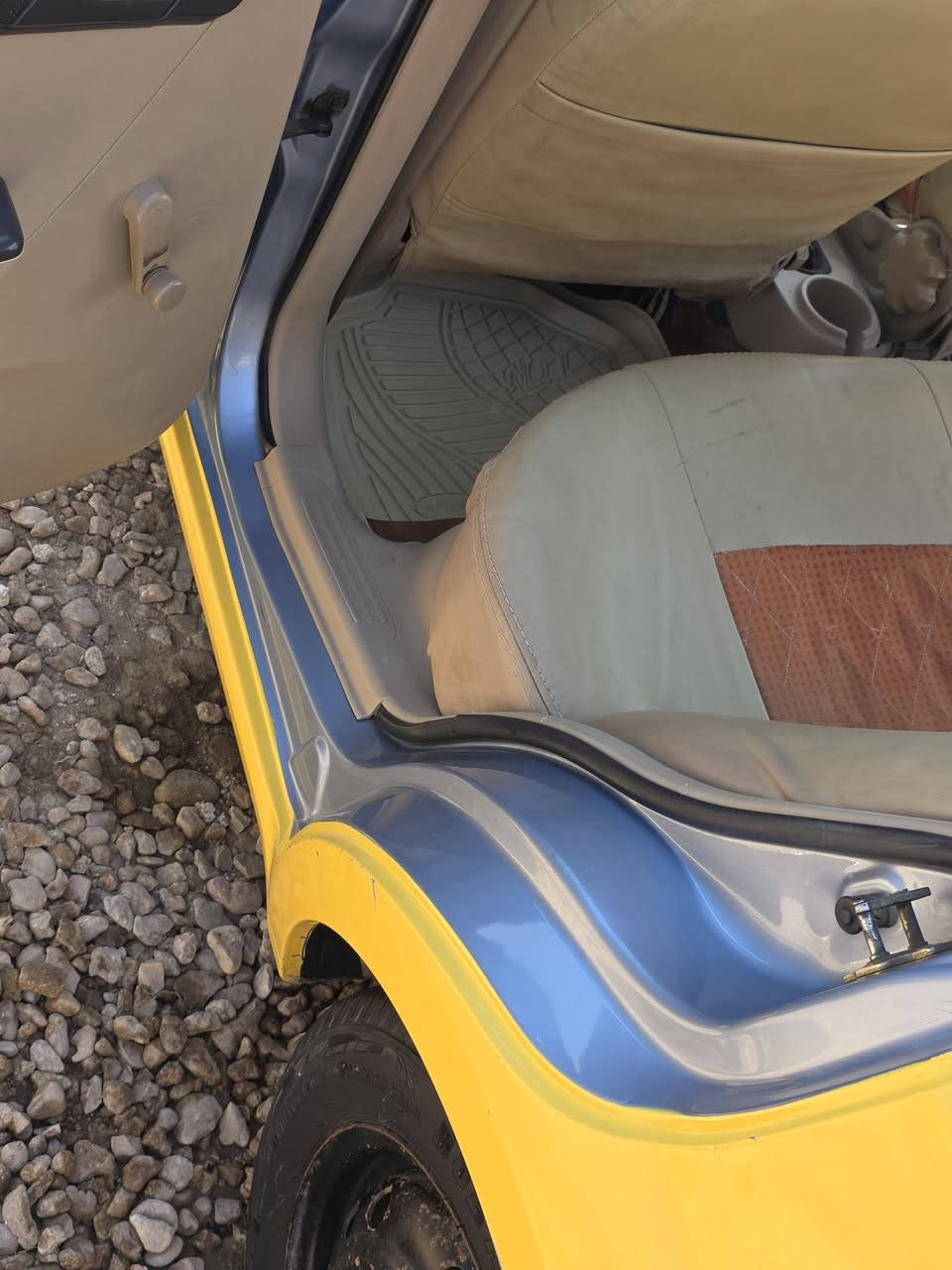 افيو موديل 2013
اللبيع السياره مسويله ادامه من كلشي 
تبريد شغال ثلج مشروط 
حداديه فول كله جديد 
محرك فول مكفول من التنقيص 
الكير كفاله عامه
السياره كلش نضيفه وحلوه كلش مابيه اي نقص ما اذب عليه اي شي  مكاني ديوانيه 
السعر ٥٨ بيع مستعجل رقم موبايلي ***********
