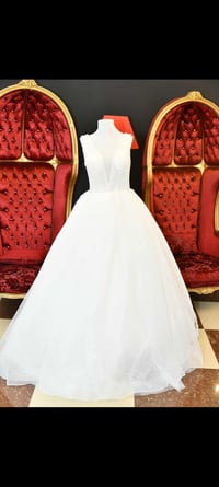 فستان • موديل اوربي • ايجار