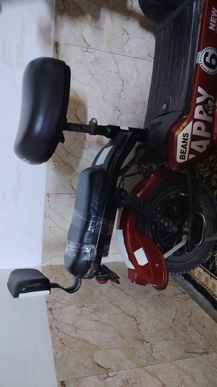 سلام عليكم شباب بايسكل شحن للبيع موديل 2023 اي عيب ما ابي نظافه فول السعر 175 وبي مجال كركوك حي النصر رقم واتساب ***********
