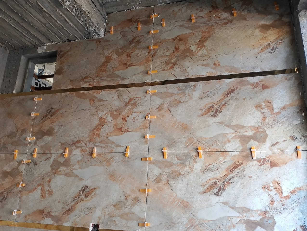 خلفه سيراميك بورسلين مرمر حجر شغل درجه اولى والتزام بلعمل ليزر وكبان والنضافه شوفت عينك مكاني كربلاء اشتغل بكربلاء فقط واسعار مناسبه جداري وارضي وبايات رقمي *********** وخادمكم اني
