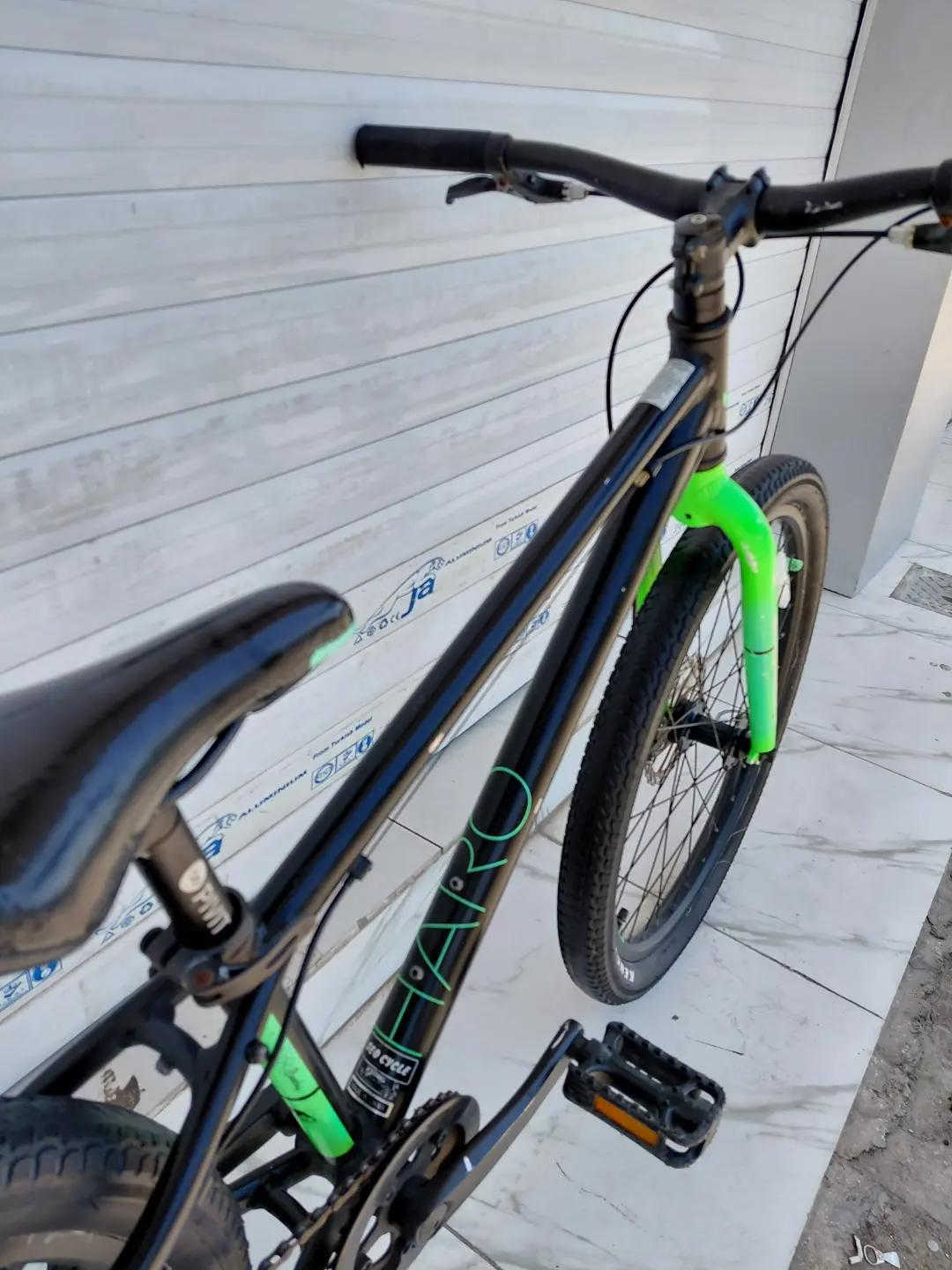 HARO حجم 24 فول المنيوم دراجة مميزة واحترافية 7 سرعات من SHIMANO السعر 215 الف شامل التوصيل    ✈يوجد توصيل لجميع المحافضات ✈ كركوك مدخل سايدين حي الاسرى والمفقودين  معرض ابو شيفان ( *********** )
