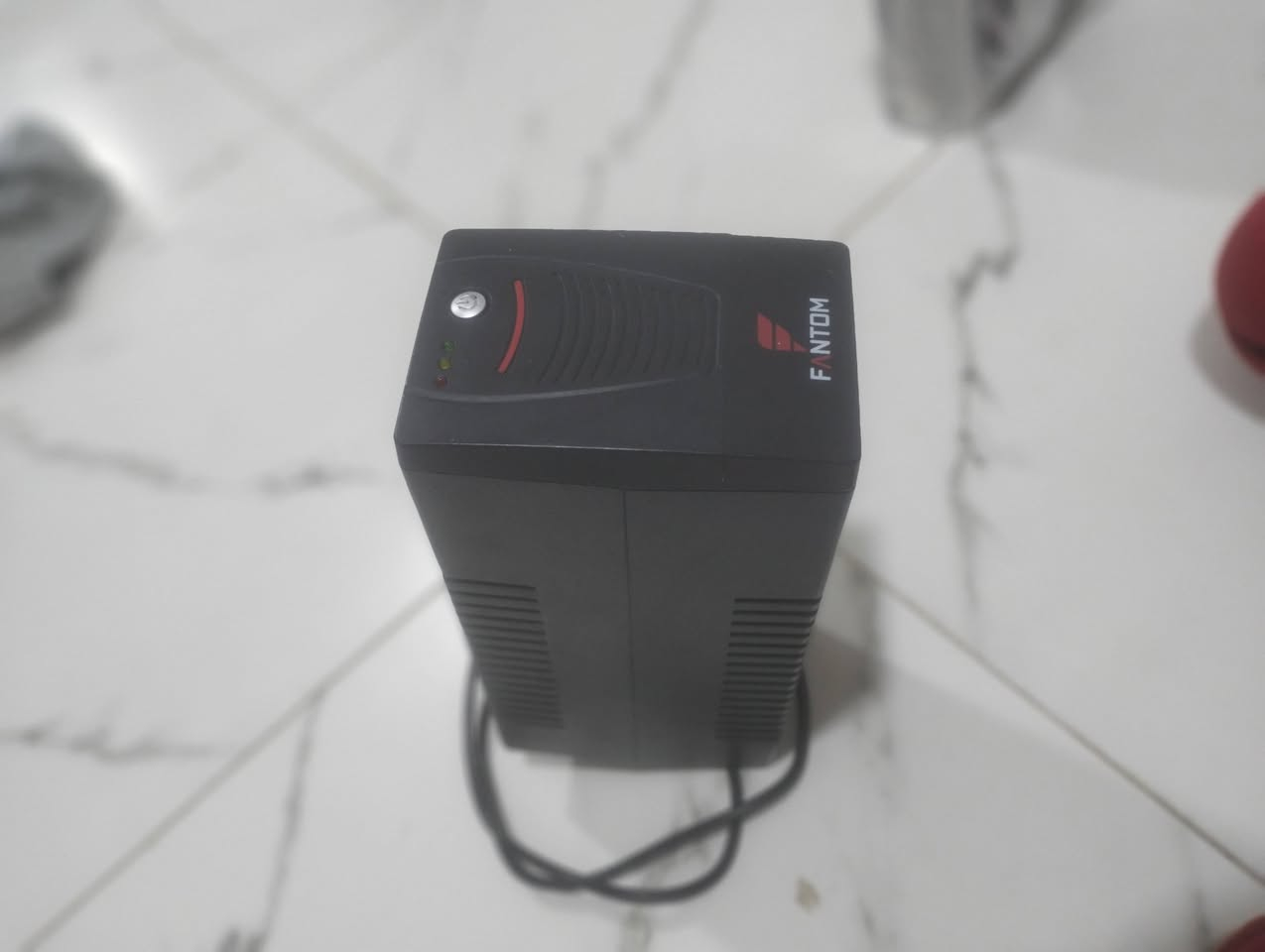 السلام عليكم عندي XBOX ONE Sالجهاز نضيف ما مبدل بيشي وممفتوح الذاكره:500GBملحقات كامله مع يده اضافيه اسود وابيض HDMIاصلي وباقي ملحقاته اليدات بدون قباقه للباتريات الجهاز مجدد اشتراك 2لو3 ويا محوله فاكستون تشغل الجهاز لمده 15دقيقه الجهاز قوي ويتحمل بس عليه ضغط قليل استخدام قليل ونضيف النضافه كدامكم للاستفسار (***********) اذا تحب تعرف شي ااضافي للجهاز ادخل خاص.
