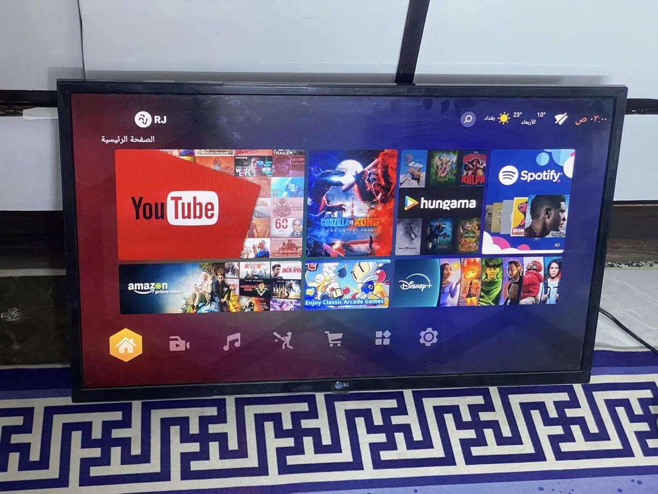 شاشه حجم 32 انترنيت للبيع السعر 110 التواصل *********** مكان بابل سكندريه
