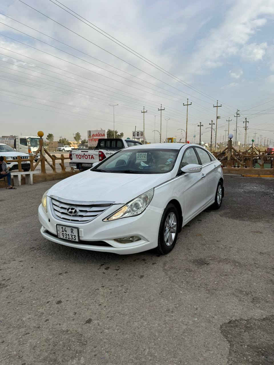 سلام عليكم للبيع سوناتا موديل 2012 وارد خليجي محرك 2400دوش سياره كفاله من الضربه والتبديل بيه رشات صبغ قليل تجميل سياره جديده محرك كير تبريد حداديه كفاله رقم بصره تحويل  سنويه مجدده رقم جديد تخم تاير جديد سياره جديده لا بارد ولا شخوط سعر 105 مجال كلش قليل بدون احراج/ ‏‪0777 375 1035‬‏/عنوان بصره قضاء الهارثه
