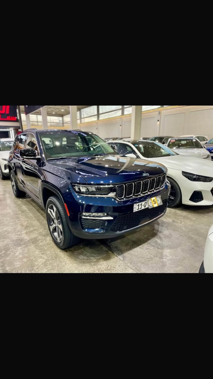 Jeep
هـايـبرد
موديل2023
ماشيه26mi
حادثها بل تاير فقط
كلش جديده السياره
السعر33500$وبيها مجال
***********☎️
