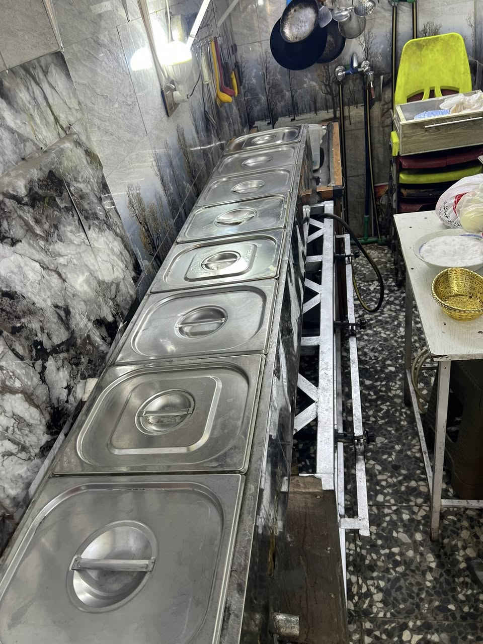 سلام عليكم غراض حماية مع بالانكوات وطباخ ثلاث عيون وبراد مكاني بغداد شيخ عمر ***********
