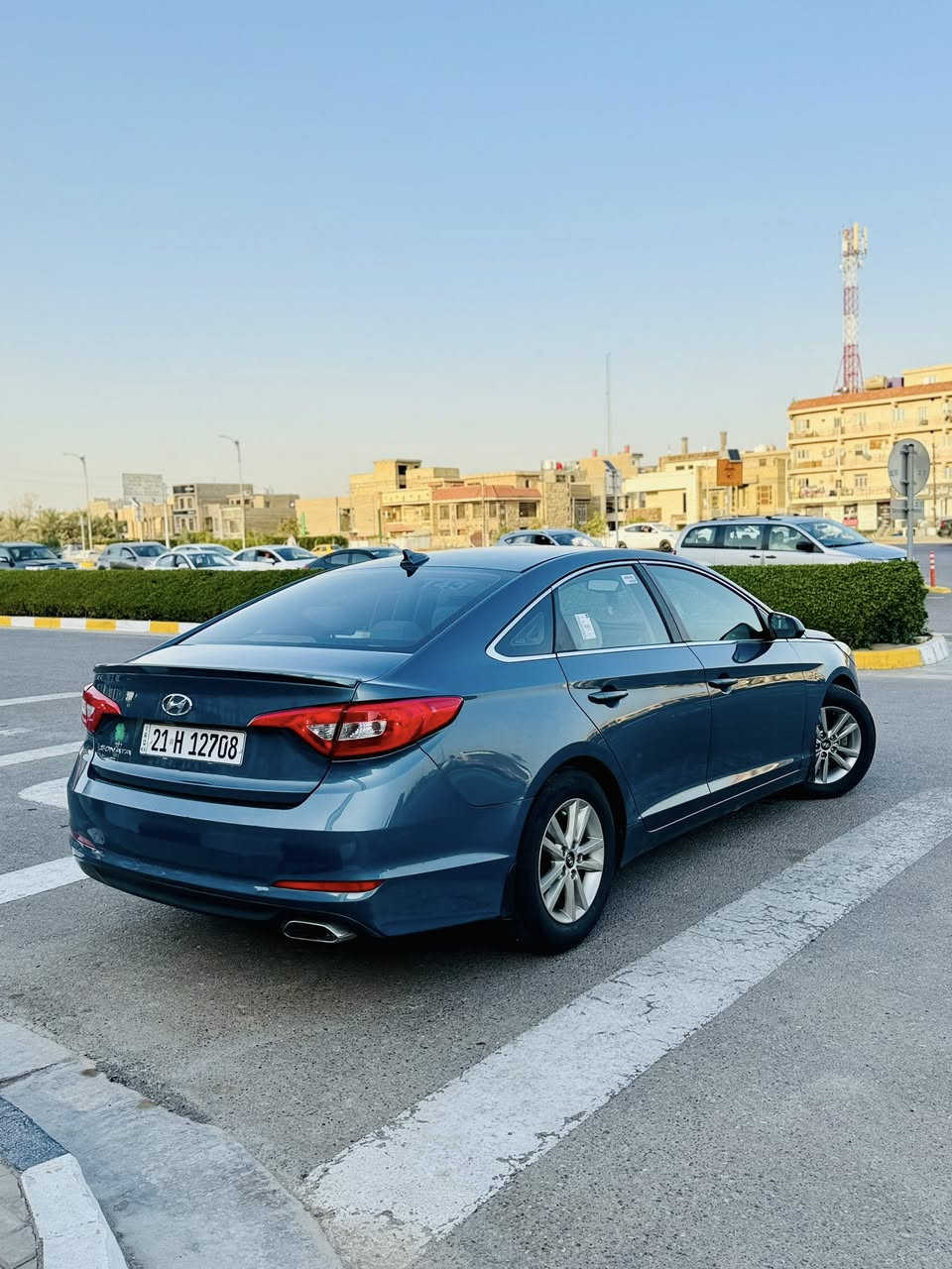 � سوناتا 2016 وارد امريكي بسعر مناسب جدا 🔥
سنويه لوحات كله جديد

صبغ بيها جاملغ بدون دواخل والجاملغ ثاني فقط رش
شواصي دواخل لغود كله سليم

مواصفات:
كشنات بيجي
مري كهرباء
شاشه جبيره
حساسات
كامره دواره
لدات
محرك 2400 GDI 
مكينه وكير كفاله مامفتوحه 
ايرباك سليم 
السياره جاهزه للاخير يعني برغي مابيها نقص

السعر 112 ومجال جدا بسيط ماتعامل بالتلفون
العنوان بغداد الدوره
***********
