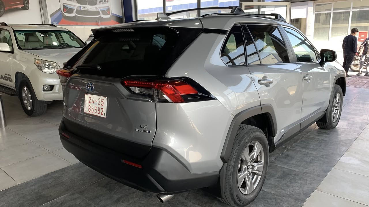 TOYOTA RAV4, 2024
ماشي 35  Mil
السيارة 2T3LWRFV*RW
صنع TOYOTA
اسم الشركة المصنعة TOYOTA MOTOR MANUFACTURING CANADA
الموديل RAV4
سنة الموديل 2024
بلانت سيتي WOODSTOCK
سلسلة 50 Series
تريم جنيه مصري
نوع السيارة مركبة ركاب متعددة الأغراض (MPV)
بلد النبات CANADA
اسم الشركة المصنع Woodstock Plant
دولة النبات ONTARIO
Trim2 HV
Series2 Wagon Body Style
فئة جسم السيارة مركبة رياضية متعددة الأغراض (SUV) / مركبة متعددة الأغراض (MPV)
أبواب 5
تصنيف الوزن الإجمالي للمركبة من Class 1C: 4,001 - 5,000 lb (1,814 - 2,268 kg)
عدد المقاعد 5
عدد صفوف المقاعد 2
نوع القيادة 4WD / 4-Wheel Drive / 4x4
نوع البطارية نيكل-ميتال-هيدريد / نيوميتر هيدريد / نيوميتر هيدريد
عدد الاسطوانات المحرك 4
النزوح (CC) 2500.0
النزوح (CI) 152.56
النزوح (لتر) 2.5
نوع المحرك A25A-FXS
نوع الوقود - أساسي الغازولين
تكوين المحرك في خط
نوع الوقود - ثانوي كهربائي
فرامل المحرك (حصان) من 176
مستوى الكهرباء HEV (السيارة الكهربائية الهجينة) - المستوى غير معروف
معلومات المحرك الأخرى Motor: 3NM+4NM(Ni)
نوع حزام الأمان دليل
معلومات أخرى عن نظام التقييد حزام الأمان جميع المقاعد
سعر. 24000$$
***********
