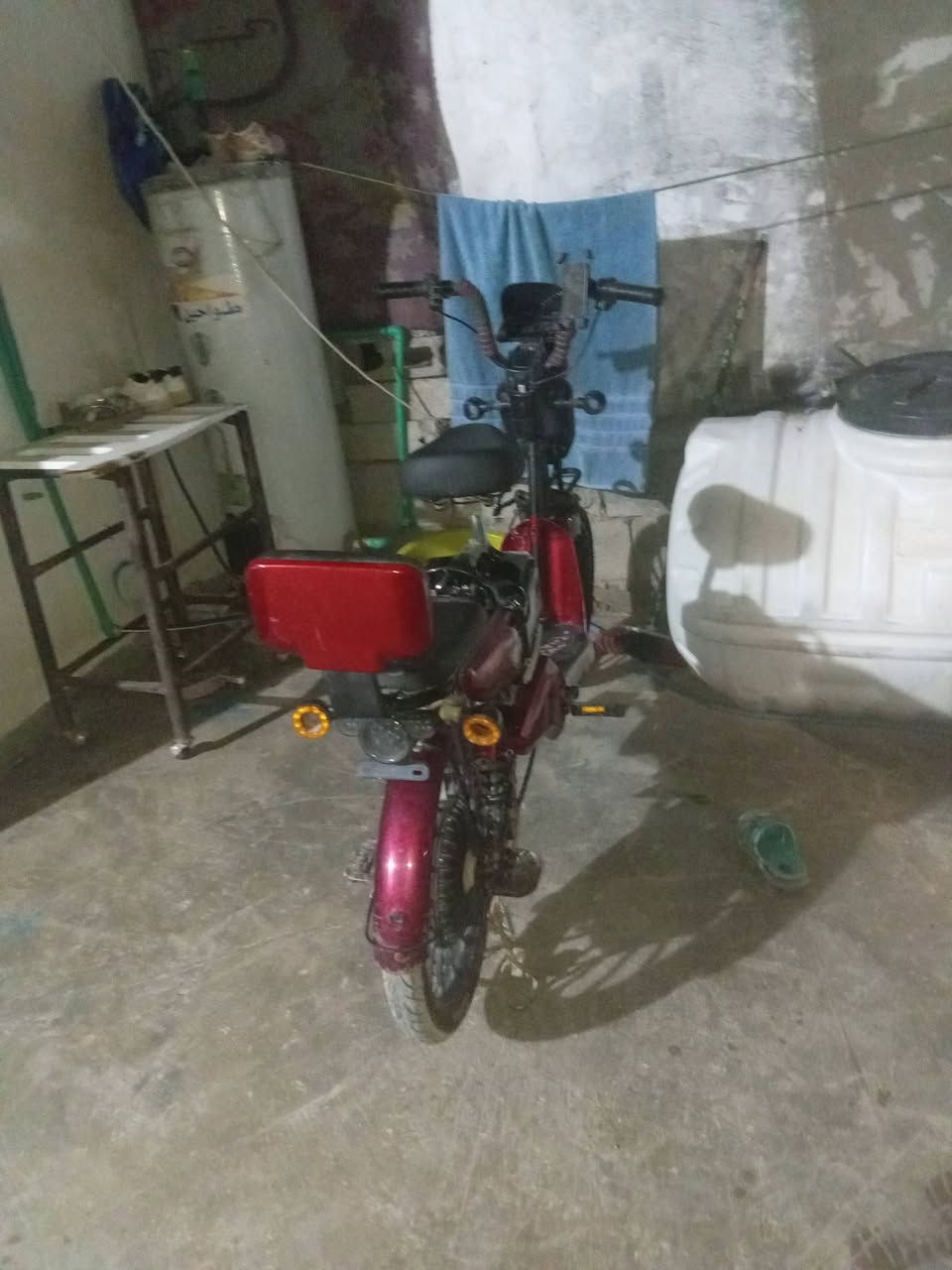 السلام عليكم شباب دراجه شحن دراجه كلهه شغاله كه،ربائيات كلهه شغاله بس اشاير الامام ولايت ضعيف اما جهاز صرقه جهاز امان للطريق سويج عدد 2 بصمه عدد 1 بطاريات فوك النص عمر بس دراجه حلوه للبيع او مراوس شعدك نزل *********** فقط وتساب
