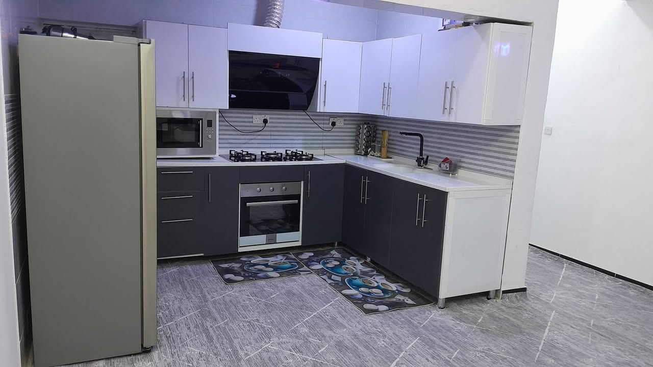 السلام عليكم**
🏡 بيت للبيع

📍 الموقع: التنومة – قرب شارع الإمام علي (ع)

📌 المنطقة: حي الإمام رضا

🚶‍♂️ يبعد عن سوق التنومة حوالي 5 دقائق مشي

📐 المساحة: 90 م²

📄 نوع الطابو: صرف زراعي – سند 25

✔️ قريب من أبو الطابو (إمكانية عمل وكالة متوفرة)

🏗 البناء: جديد – سنة 2024

🛋 البيع مع الأثاث

🔹 تفاصيل البيت:

 • غرفة نوم

 • هول (صالة)

 • ديوانية

 • مطبخ

 • صحيات داخلية وخارجية

السعر 75 مليون وبي مجال 

📞 للاستفسار والمشاهدة: التواصل على الخاص

#عقارات_البصرة #استثمار_عقاري #البصره #عقارات


**إذا كنت صاحب هذا الإعلان وتريد حذفه لأي سبب، رجاءا أرسل رسالة إلى الدعم الفني**