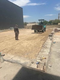 🏗️ قيد التنفيذ: المباشرة بأعمال التأسيس والصب لأحدث مشاريعنا ( ملعب با...