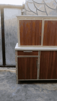 البيع السعر 300 ألف وبيه مجال نضيف ٠٧٧٠٣٦٥٥٤٠٧