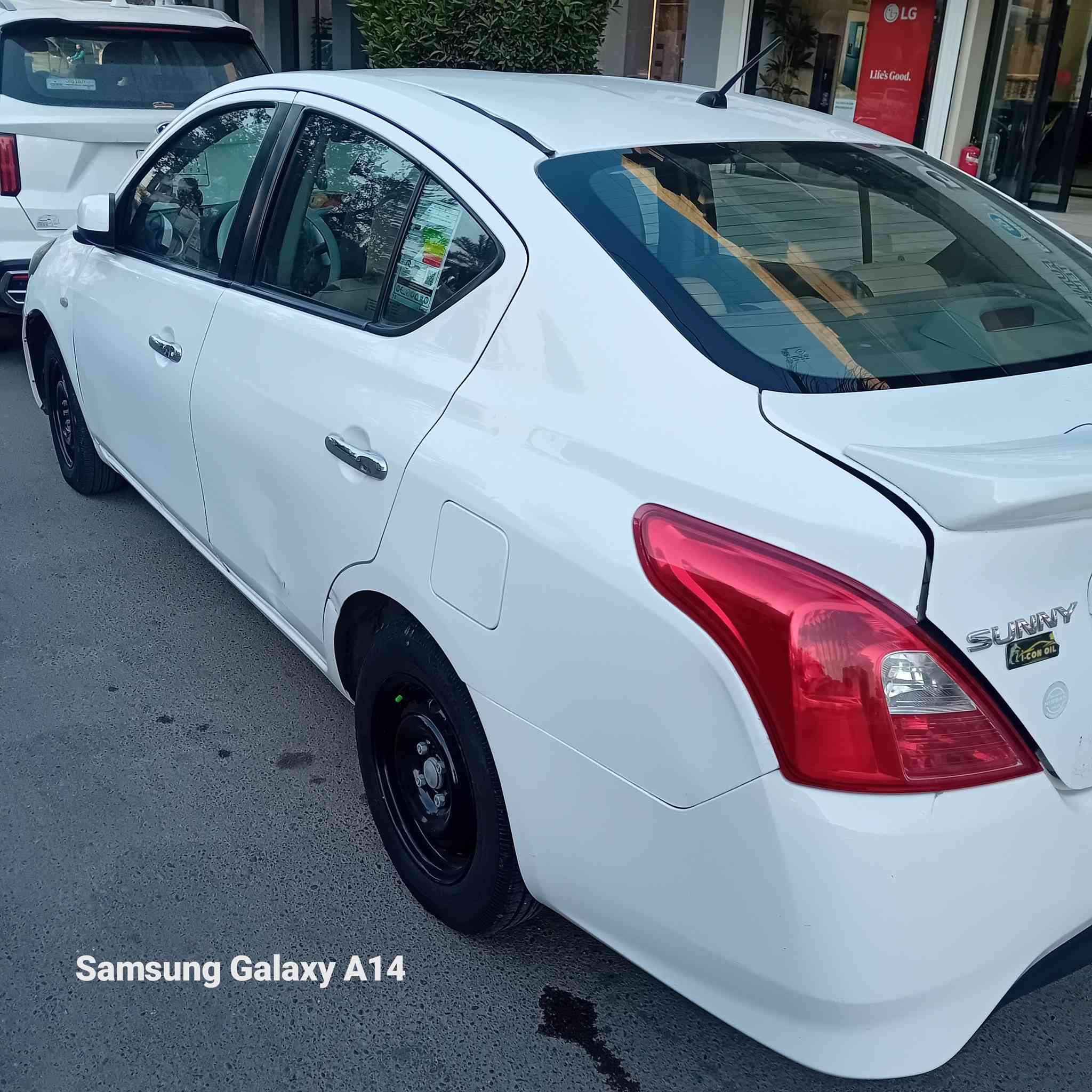 سلام عليكم نيسان سني هندي بليته زرك
موديل 2018 سعر  88 رقم ***********
