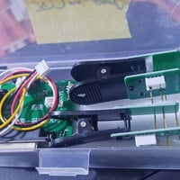 مال امازون هذا الجهاز عبارة عن مشبك مبرمج للسيارات (Clip Adapter) يُست...