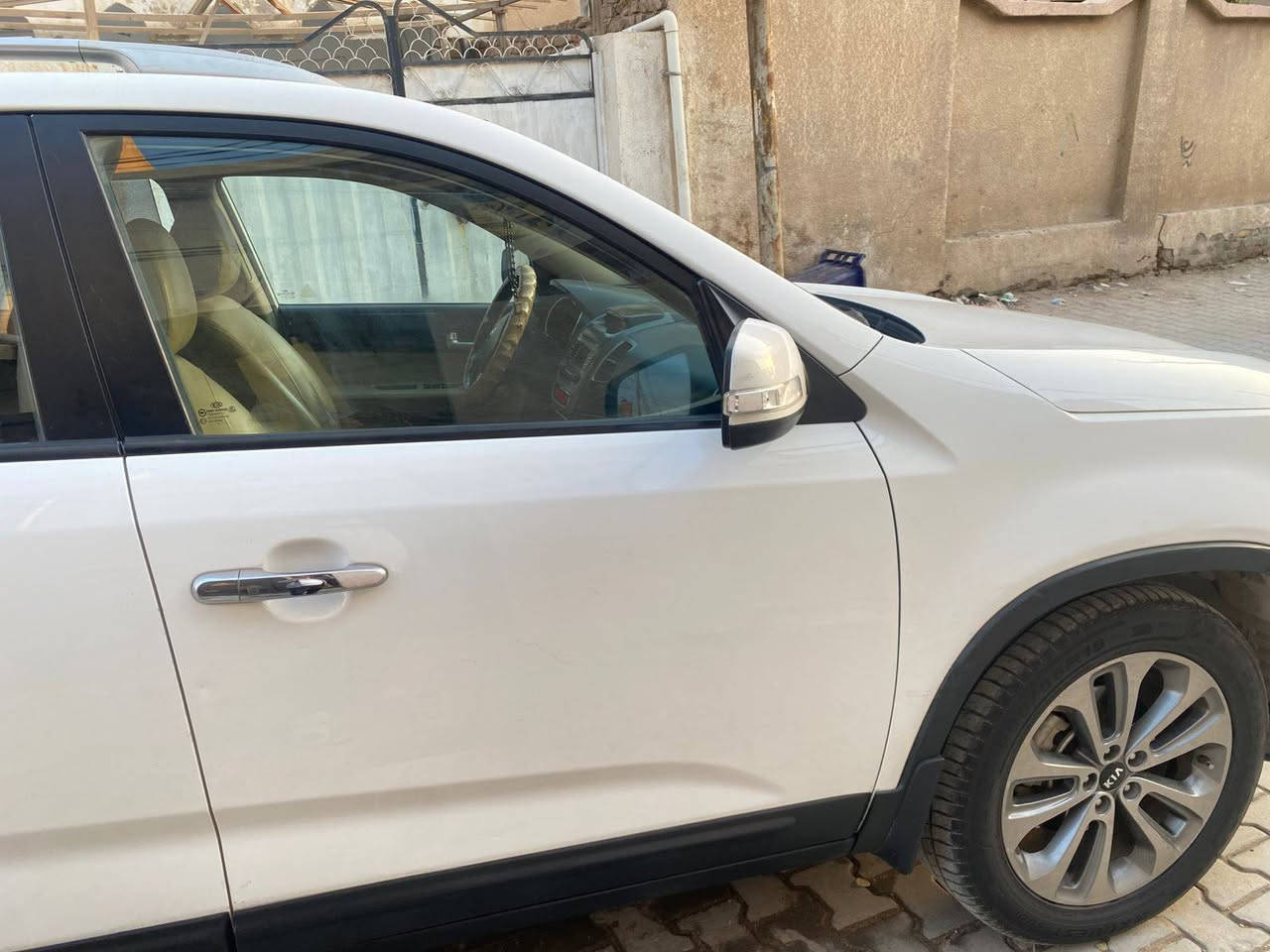 عندي سورنتوا 15اربيل فول مواصفات وبدون بنورامه اريد مراوس بفوتون
***********
