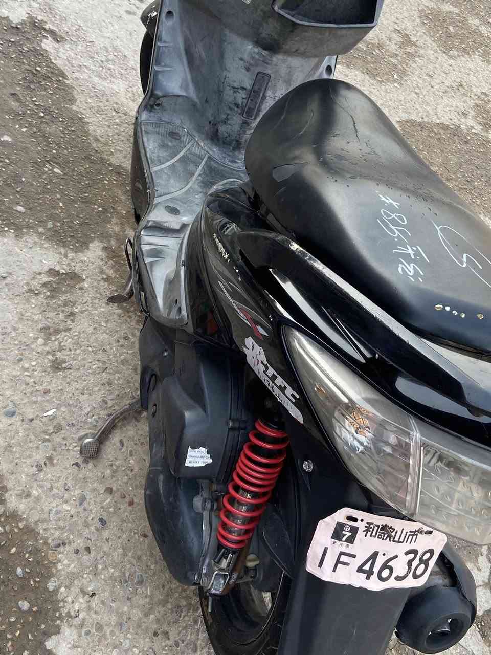 سلام عليكم دراجه سكنس فحل دراجه مال جناي ماطالعه هواي خير من الله نقصه بس دشبول عاطل سعر ٦٠٠ وبيهه مجال قليل استفسار خاص ورجائا الي مو شراي لا يكسر


**إذا كنت صاحب هذا الإعلان وتريد حذفه لأي سبب، رجاءا أرسل رسالة إلى الدعم الفني**