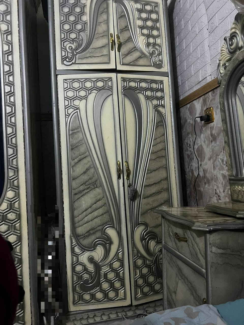 السلام عليكم
غرفه صاج عراقي بشكل تركي كلش لونها حلو عمرها سنتين فقط نضيفه 90٪ بيها ( كنتور وجربايه وميز عدد 2 وميز تواليت)
سبب البيع يردون يشترون غيرها اشتغلوها بسعر 3 ملايين ويردون يبيعوها بمليون ونص وبيها مجال الي يحب يتواصل ويجي يشوفها
العنوان حي العسكري مقابل شارع السبيس
للتواصل ع الرقم 

 ***********
