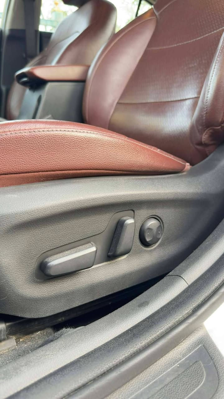 السلام عليكم 

النترا 2017 خليجي ( وارد ايراني) 

ماشيه 141

فول مواصفات للاخير 1/1 ✅
رادار جانبي 
كشنات ميموري 
كشنات جلد 
تدفئة تبريد كشنات 
تدفئةبالستيرن 
وباقي الموصفات 
السياره وارد ايراني اعلى فئه بالالنترا (Vip ) 
مكفوله كفالة 
ماعدا بارد بالجاملغ 
وطخة صغيرة بالباب مصلحتهة  

مكان السياره كربلاء

رقم صاحب السيارة 
***********
