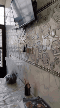 سلام عليكم شباب يوجد بيت للبيع المكان ديالى الخالص قرب بيت عدي الخدران 
الواجهيه البيت 9
نزال البيت 15
مطبخ +استقبال+صاله+غرفه
+غرفتين نوم قاط ثاني 
باقي التفاصيل عل رقم 
***********
