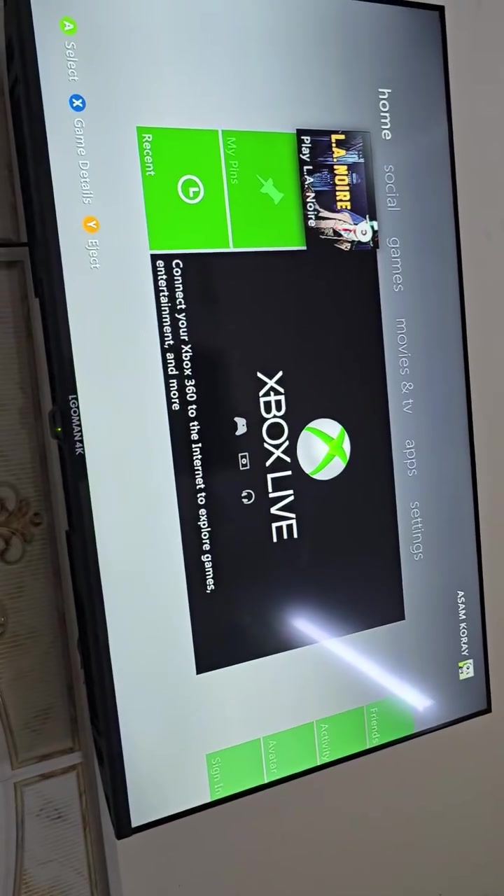 اكس بوكس 360 للبيع كامل مع ملحقاته 
هارد 250 كيكا
مع العاب خزن عدد 137
شغال ما بي اي عيب

عنوان كركوك روناكي قرب جامع ذي النورين 
***********
