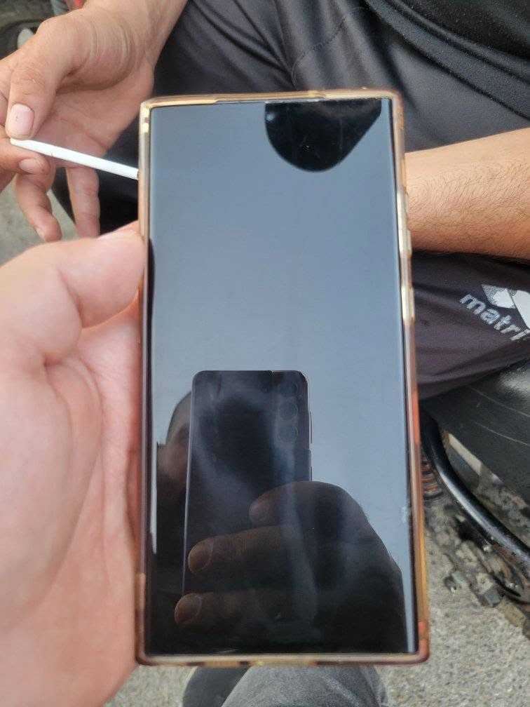 جهازs23نظيف حيل فقط فطر بلشاشه
السعر ٥٥٠
مكاني بغداد أعظميه 
***********
فقط واتس أو رصيد غير متواجد فيس
