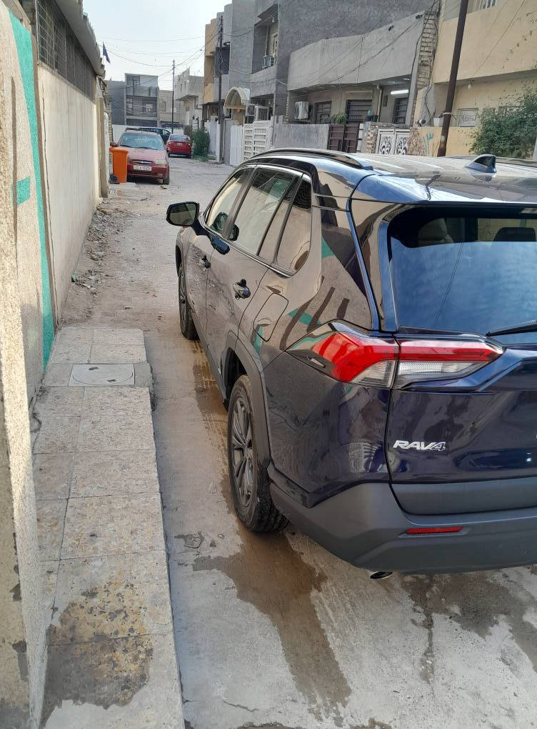 السلام عليكم راف فور موديل ٢٠٢٣ هايبرد بانزين السيارة فووول مواصفات حادثه دعاميه أماميه فقط اي صبغ ماكو دخلت للعراق بشهر الثامن 
مكينه كير صدر كله مكفولات 
السيارة بريم ويوجد بيه سونار 
السعر ٢٢٥ وبي مجال بسيط 
حي الجهاد بغداد  
*********** بغداد, العراق
