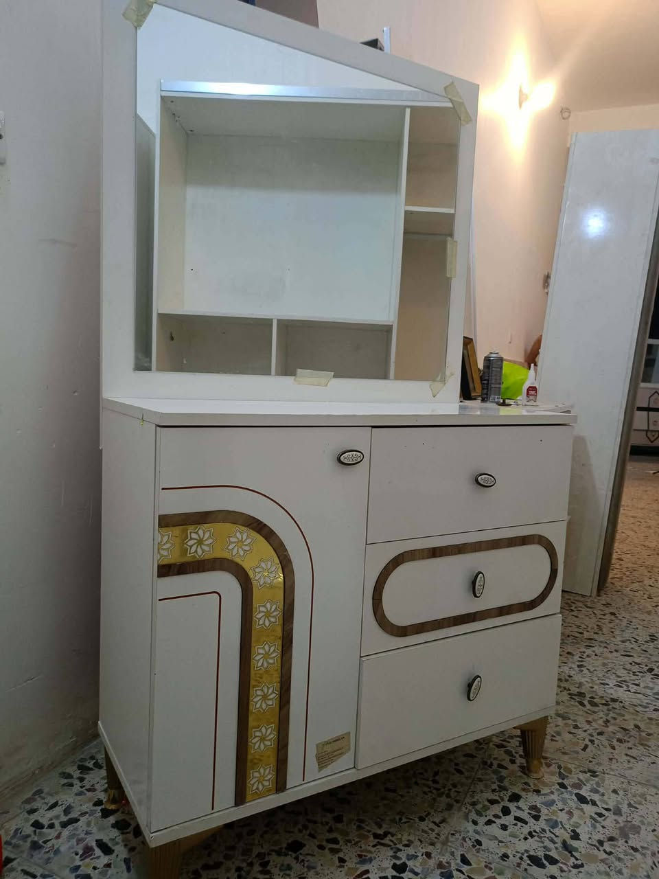 غرفة تركي 🇹🇷 مستخدام 5قطع  ✨✨
نضافه 90 💯
ابواب  💖
السعر 450 💖💸
مع شد🪛 ونقل 🚚  مجاني  داخل بغداد  محافظات بكروه


**إذا كنت صاحب هذا الإعلان وتريد حذفه لأي سبب، رجاءا أرسل رسالة إلى الدعم الفني**