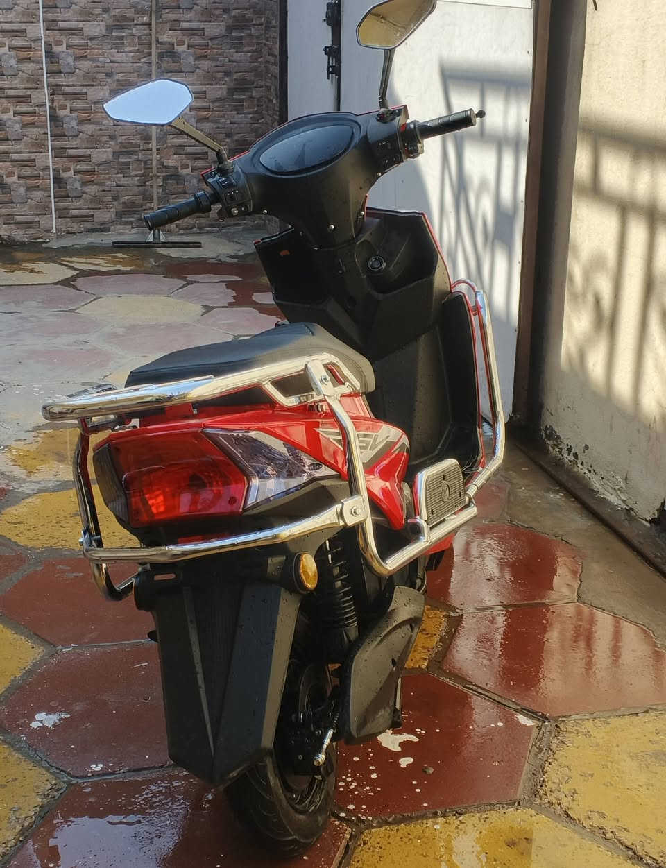 دراجة شحن RSV جديدة اشتريتها قبل شهرين والوصل والتاريخ مالتها موجود نضافة 100% الدراجة مابيها اي عطل
مواصفاتها
6 بطاريات
نظام ثلاث سرع
بيها رجوع للخلف  بگ
بصمة وتشغيل عن بعد
اضائة LED كاملة واشاير يمين ويسار
بريكات ديسك امامي وخلفي
شاشة تعرضلك كل شيء واذا جان اكو عطل تعرضلك نوع العطل
وبعد هواي مواصفات
سعر الدراجة 900 الف بس وبيها مجال قليل مكاني ديوانية - خصيمة
اذا شراي راسلني خاص او علق واني اراسلك واذا مو شراي لاتتعبني وياك


**إذا كنت صاحب هذا الإعلان وتريد حذفه لأي سبب، رجاءا أرسل رسالة إلى الدعم الفني**