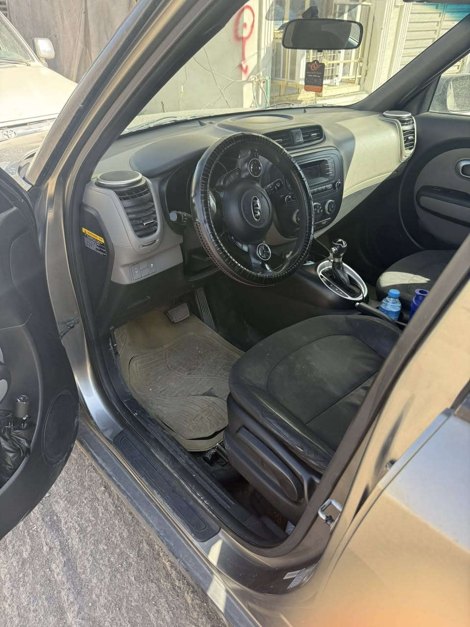 سيارة للبيع ( كيا صول ) موديل 2014

محرك جي دي اي 

ضرر سيارة ( صبغ باب سايق  +بنيد) 

ماشية 89 الف

رقم بغداد
 
المكان ( الاعظميه)

*********** واتساب فقط

السعر ( ١٠٠ ورقه )
