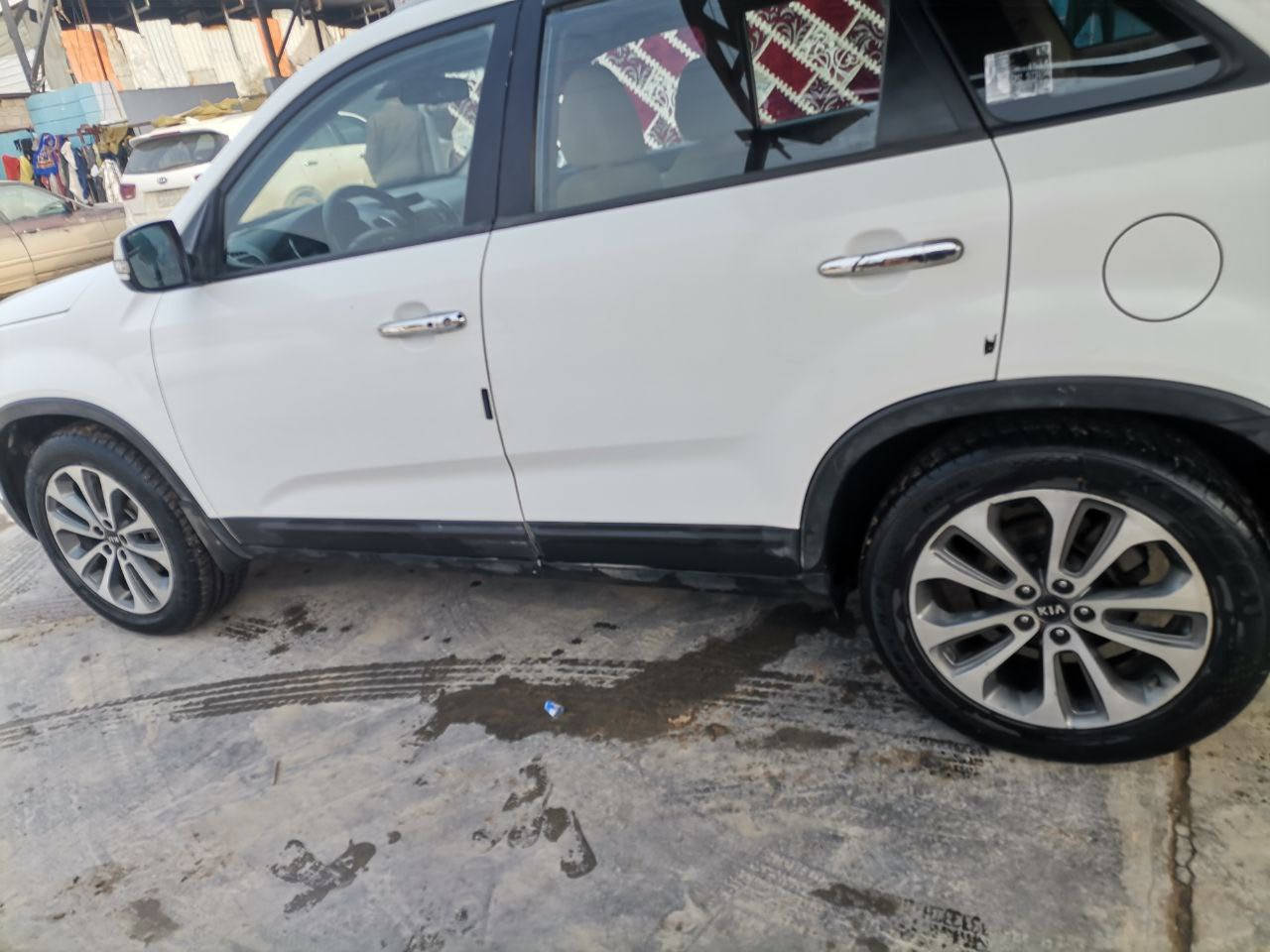 السلام عليكم
سورنتو 2015 قطعة واحدة صبغ جاملغ الأمامي للراكب ماشية 171000 ثلاث قطع تبريد سبعة راكب والسيارة نظيفة مال بيت ما ناقصها برغي 
العنوان الديوانية 
***********
باقي التفاصيل اتصل وبيك خير وتدلل
