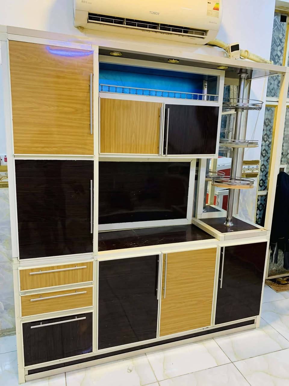 (((ملاحظه توصيل فقط داخل بغداد)) مرحبا عندي كاونترات مستعمله بسعررررر مناسب  نضيفه جدا تسكام الاصلي مو سوكي كل ضررر مابيهم اخوات جديد كلمن وسعره  عنواني بغداد 
للتواصل والاستفسار ع خاص


**إذا كنت صاحب هذا الإعلان وتريد حذفه لأي سبب، رجاءا أرسل رسالة إلى الدعم الفني**