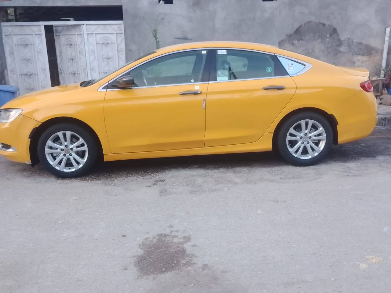 سلام عليكم سياره للبيع سي 200 سياره مديل 2015 ماشيه
60 تخم تاير مكينه كير تبريد حداديه كله جديد ارضيه جلد موصفات شاشه جبيره تحكم ستيرن كامره خلفيه سنويه 30 
تحويل مشروع وطني سعر 85 
وبيه مجال مكان بصره قضاء المدينه اتصل ***********
