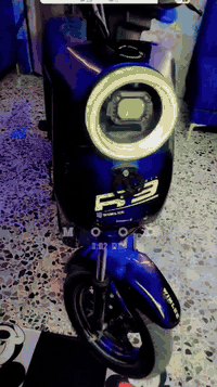 للبيع ار 9موديل25هاتف07756474038مكاني الوزيريه قرب جامع النداء