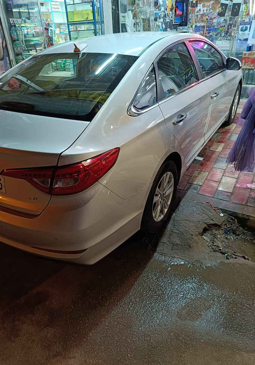 السلام عليكم
سوناتا موديل 17 للبيع
ادوات ادوات كصه جنطه
وارد كوري مكينه 2000 دوش غاز اصل 
 متومه ارقام وسنويه شمالي
مكان السياره نجف
السعر 50 وبيه مجال 
*********** اتصال  واتساب
الخاص مفتوح
