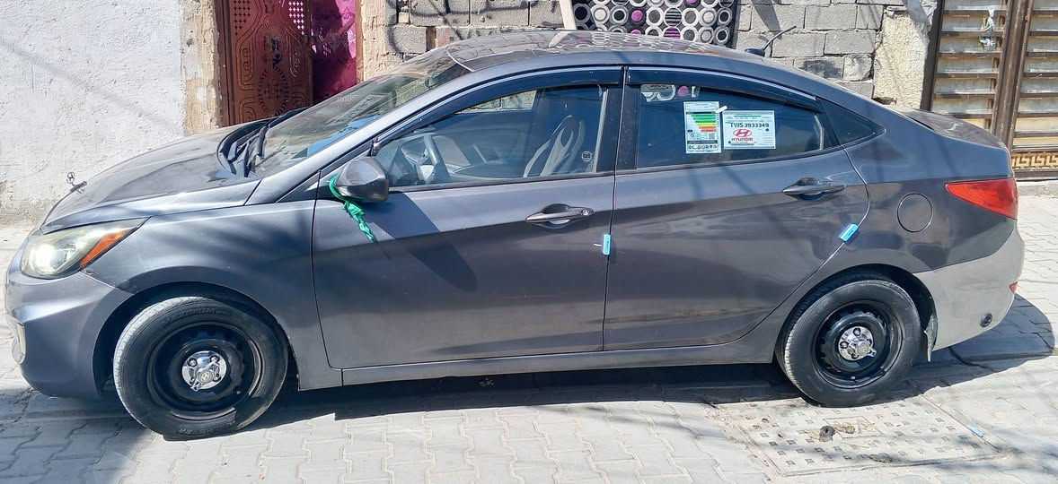 سلام عليكم 
اكسنت مظلع موديل 2012
وارد امريكي 
مكينه كير كفالة 
ألف 1600 
بيهه منضومة غاز 
تبريد ثلج 
تدفئه 
انس الدوانز 
كامرة شاشه 
تحكم ستيرن 
رقمك بغداد نكليزي تحويل مباشر 
بسمي شوكت متريد احولك 
كله شغال 
77 وبيهه مجال 73 مابيع بس المنضومه مال غاز 4 وراق 
مال واحد يريد يعيش بياع شراي مابيع 
مكان مدينة الصدر بغداد 
***********
