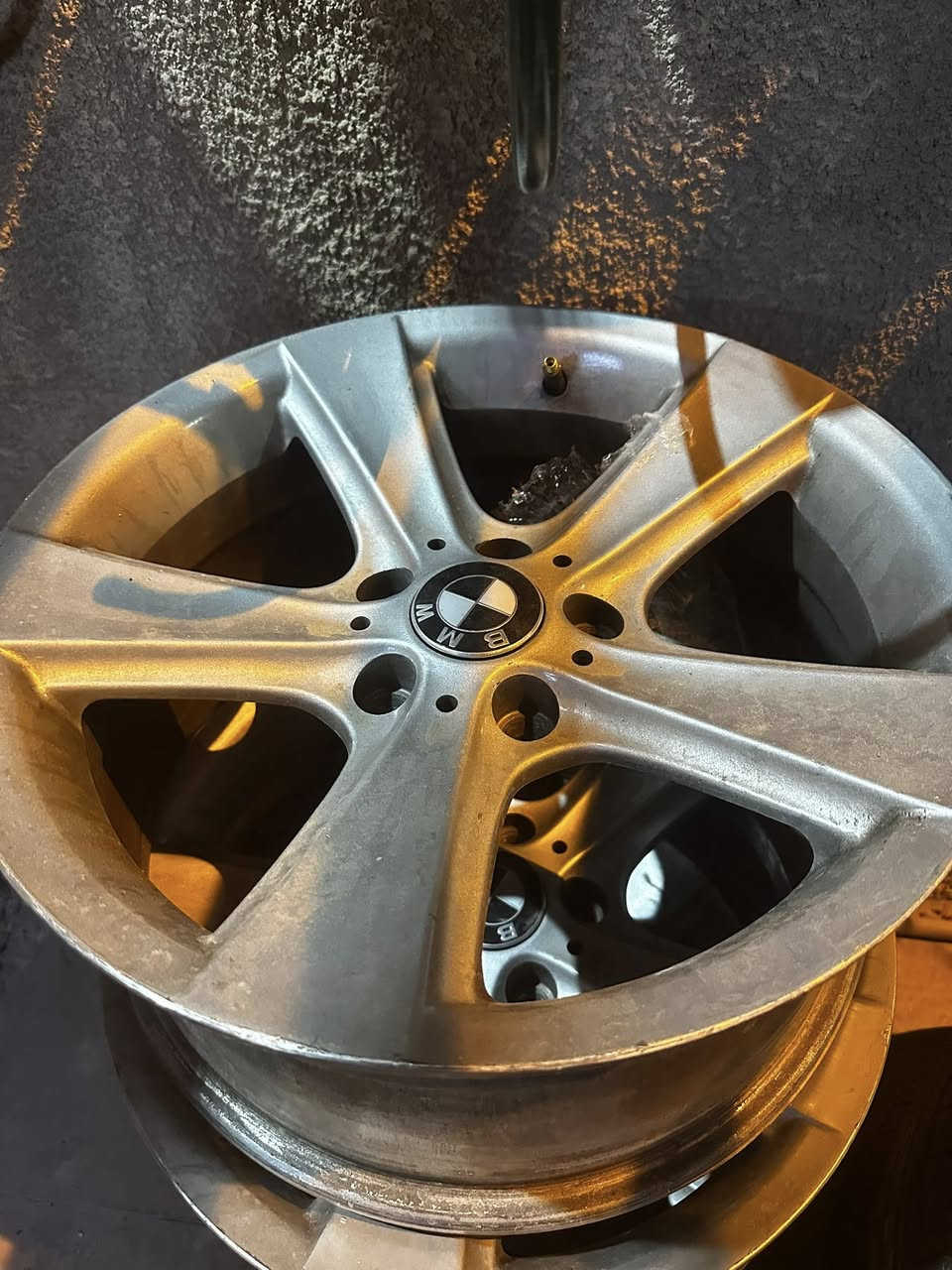 تخم ويل 2 سايز الخلفيات مصلحهن درجة اولى 
وفديو  التصليح مرفق  (جيب وشد) وگصب جدد وبلنص مال سيارتي حجم 17  قيم باللي يرضي ٲڵڵــﷻــ☝ــﷻــہ 
***********
