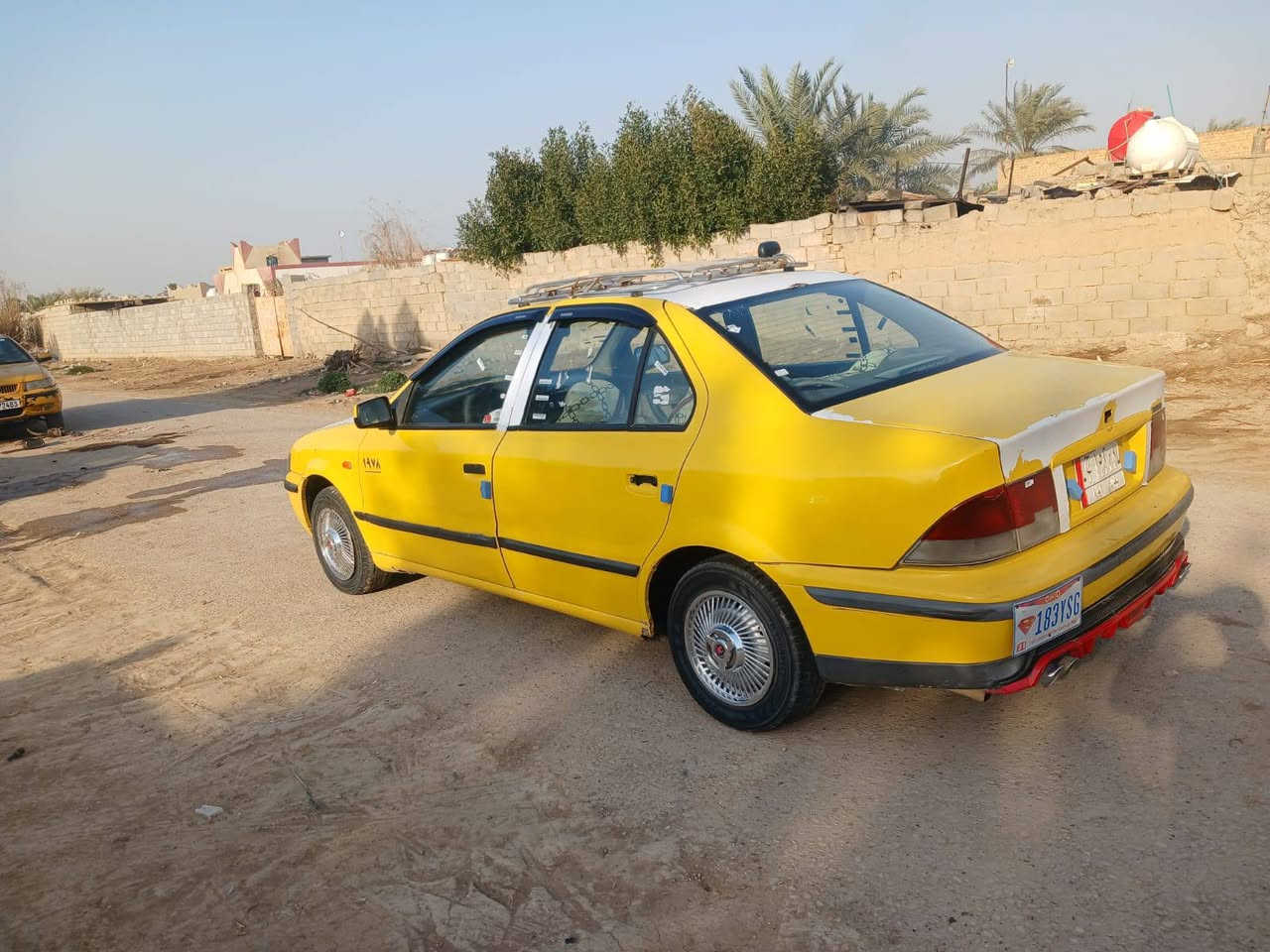 السلام عليكم سمند للبيع ٢٠٠٩ مصفره هيه وغرامات السياره ناعمه مابيها ولا طخه مكفوله كير مكينه جدد حداديه صدر درايم شفتات جدد السياره بلاديه  المكان واسط الصويره *********** السعر 26 وبيها مجال
