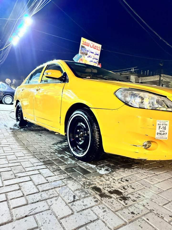 بي واي دي G3
موديل ٢٠١٣
ضربتها موضحه ب صوره 
 كير عادي 
رقمها انكليزي بابل 
هزه جديده رقم جديد 
مصفره هيئه وغرامات 
تحويل مباشر 
وبيها مجال ٤٥$
مكاني بغداد 

***********
