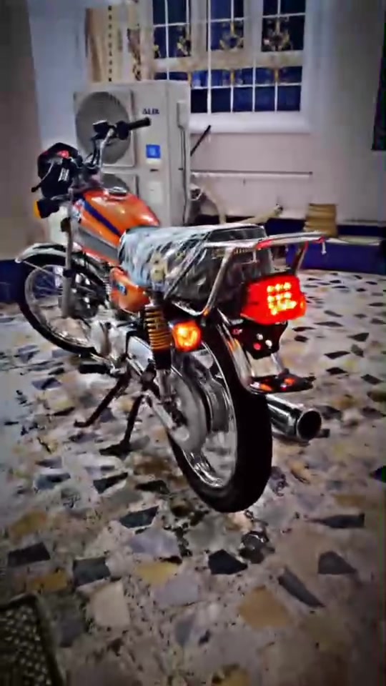 الهم صل على محمد وآل محمد❤️ 

السلام عليكم اخوان نامه 🏍️ 
 للبيع وكيله دراجه العارضي 🧑
  كارتون شوف عينك ما تعتاز🪬
 شرح دراجه دراجه جديده كلش💵 
موديل 23 طالع ب 25ع ايدنه مطلعيه من وكيل 🔜 
عنوان النجف الاشرف 🇮🇶 
📲 ***********📲
