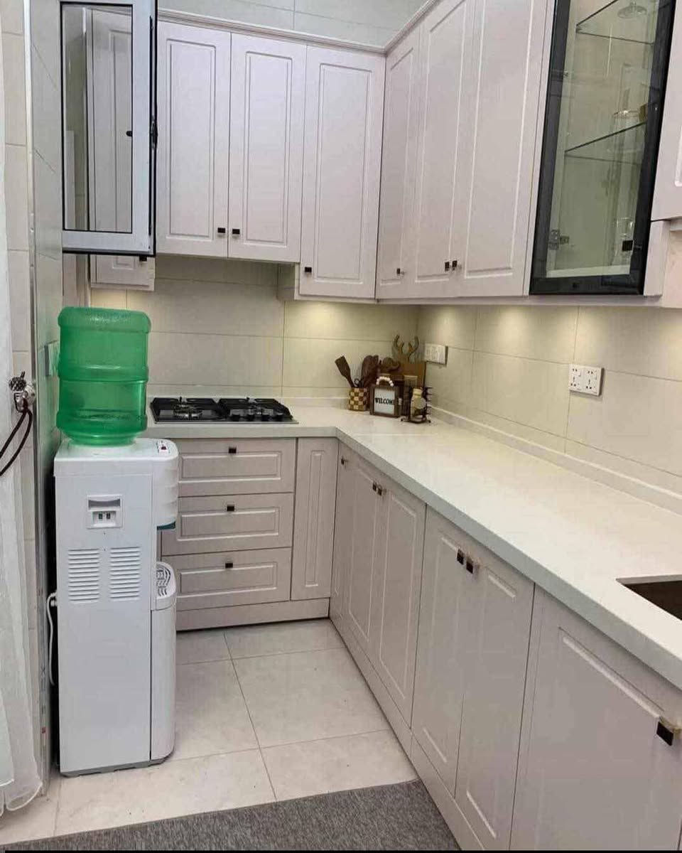 شركه سدره المنتهى المطابخ التركيه والحديثه نشتغل تفصال حسب طلب الزبون بسعار جداً  مناسبة شغل درجه ولى خشب تركي أصلي اج دي اف عمق 60 كامل مرمر للحجز والستفسار واتساب ***********
