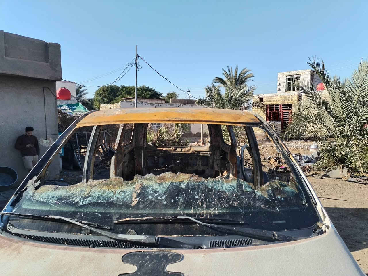 السلام عليكم اخوان ستاركس  
موديل  ٢٠٠٩ضرره محتركه مكينه بانزين سليمه  مكينه جديده وكير جديده
واضراره مثل ماتشوفون بالصور
***********
 رقم دولي ذي قار
السعر ٧٠ وبيه مجال
العنوان الديوانية المهناويه
السياره كير عادي بانزين
