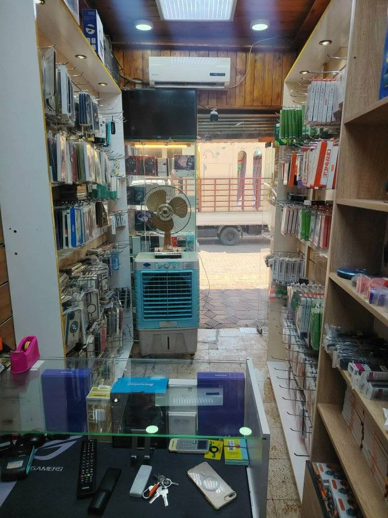 محل مبايل للبيع مع الأغراض جاهز 
العنوان الرمادي شارع الاورزدي


**إذا كنت صاحب هذا الإعلان وتريد حذفه لأي سبب، رجاءا أرسل رسالة إلى الدعم الفني**