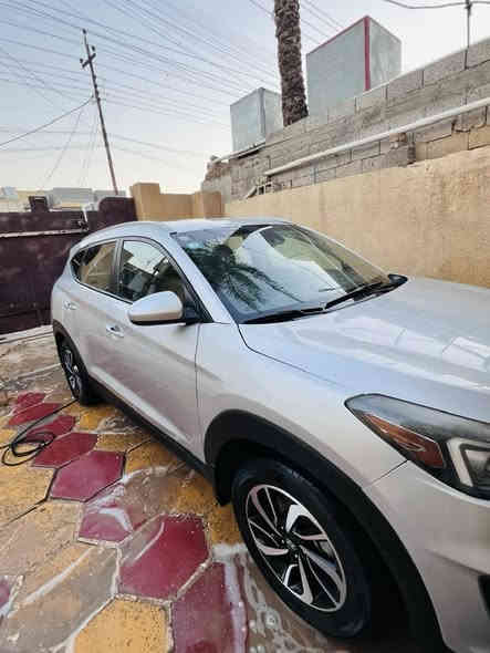 السلام عليكم 
توسان ١٩ وارد أمريكي 
ألون سلفر مكينه ٢٠٠٠ 
كير مكينه مكفول ماشيه ٦٢ 
بدون ايرباك 
تشغيل بصمه 
دخول بصمه 
ترحيب عند الاقتراب 
رادار جانبي 
رادر امامي 
تحديد مسار 
كشن كهرباء زائد تدفه 
اوتو هولد 
سايد بريك بصمه 
مانع انزلاق 
رقم بغداد انكليزي بسمي 
العنوان بغداد 
السعرررر ١٦٢ $ 
رقم الهاتف ***********
