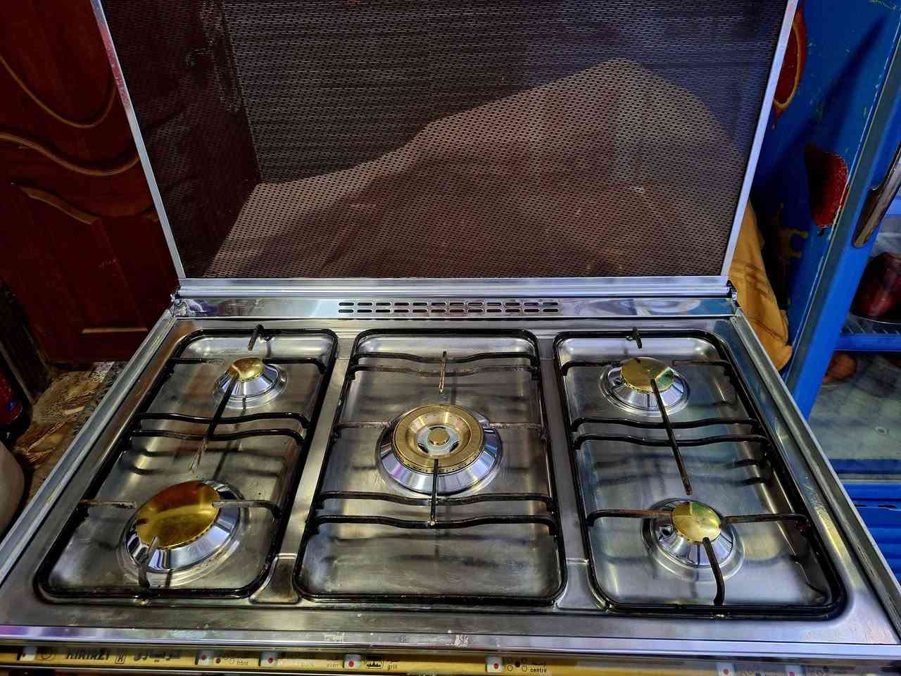 طباخ كريازي مصري اصلي استخدام قليل اخو الجديد شرط الشغل
السعر ٣٣٠ 
رقم الهاتف: ***********
***********
غير متواجد على الفيس. النجف, العراق
