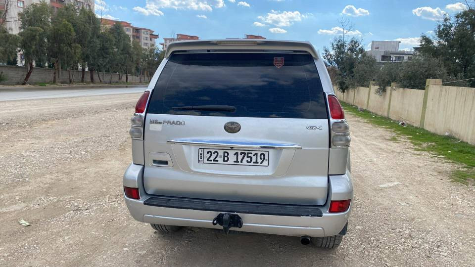 سڵاو
تۆیۆتا پرادۆ،2006،رقم هەولێر،سلڤەر،4پستۆن،
اوتوماتیک،دەبڵ اکسڵ،شاشە،کامێرا،   بەشەرتی گێڕومەکینەوتبریدوتحویل وغرامەو هەمووشتێک....، زۆرپاک وتازەو جوانە،    4تایەی تازەی لەژێرە،
سنوی و ڕەقەم و هەززەی تازەیە 
هیچ مەسرەفی نیە،    سۆنەرم داناوە
هیچ بۆیاخی نیە، دەعامی بۆ دەعامی بەشەرت
ساردو قوپاوی نیە،کاڵبوونەوەی نیە،لەسلێمانییە،
139$ومعامەلە***********][*********** السليمانية, العراق
