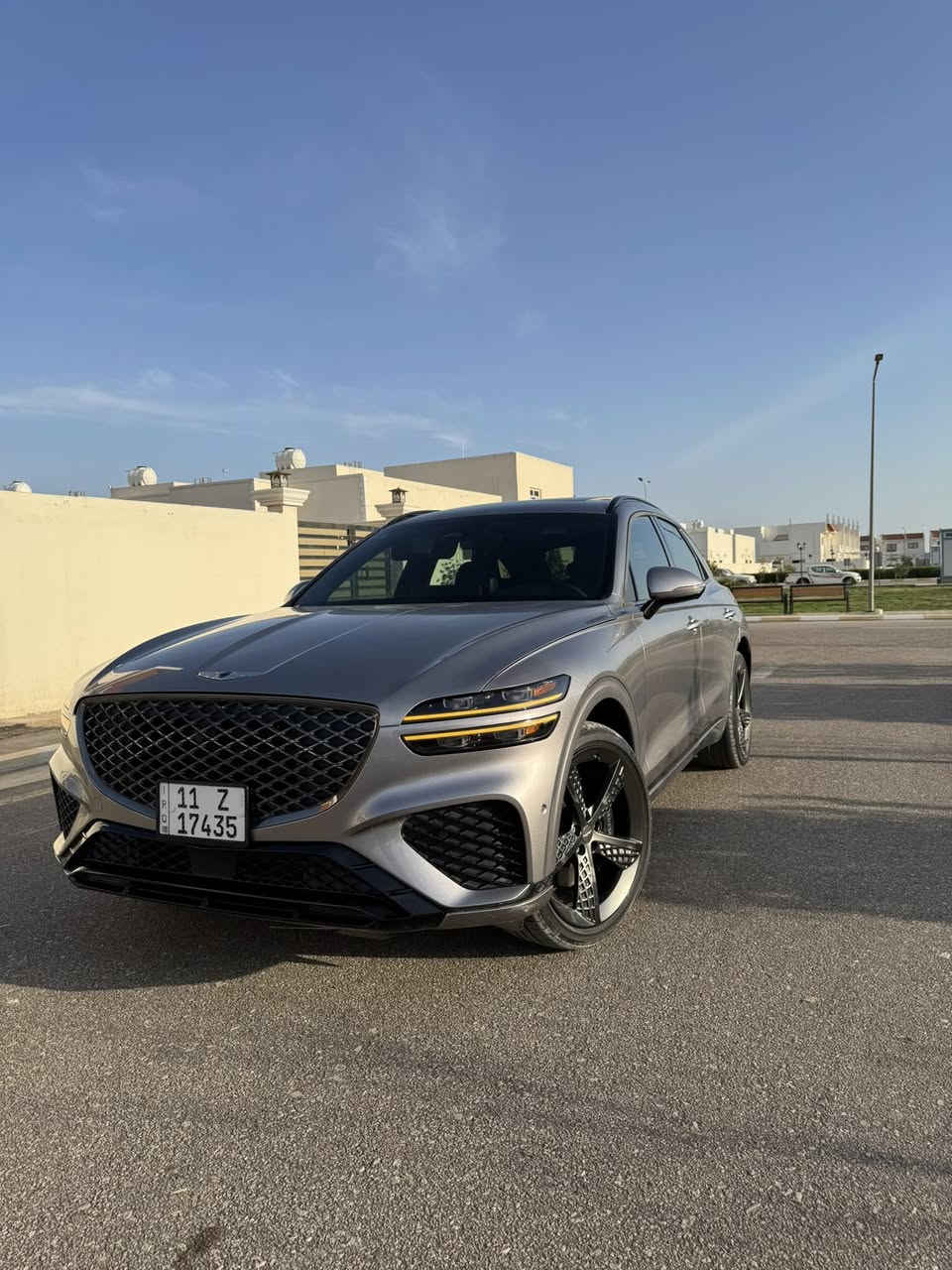 السلام عليكم
Gv70 2023 sport prestige 
اربعه سلندر 2500 توربو 
فول موصفات للاخير 
كامرات 360 
تشغيل عن بعد 
تحكم بسياره عن طريق البصمه 
كشنات جلد ومخمل ومساج وكهرباء
عينه دجتل 
تبريد خلفي وبردات خلفيه
وارد امريكي حادث جانبي ( صور الحادث مرفقه ) 

ماشيه 15 الف ميل
مكان السياره محافظة الديوانيه

للتواصل : ***********
