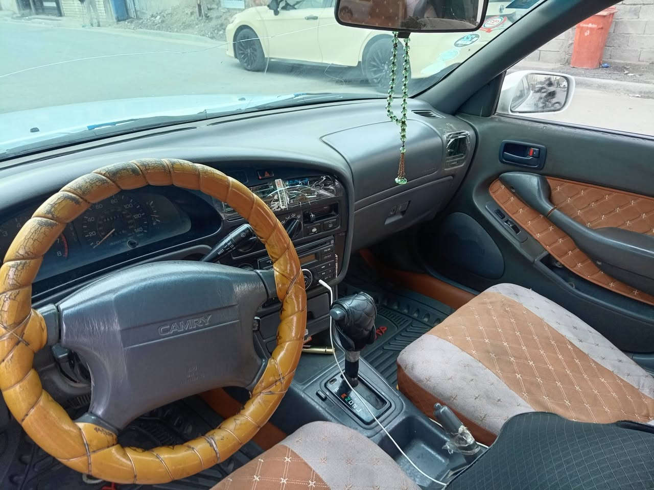 السلام عليكم
كامري موديل 94
سارة تخم تاير وفتحة
ونقصهة مشط استيرن
وتبريد غاز فقط
السيارة جاهزة كامل مواصفات
تخبل وبأسمي
عنواني بغداد حي الجهاد
السعر $45 بيهاا مجال بصيط للشراي وبي خير ويدلل
للاستفسار *********** رقمي
