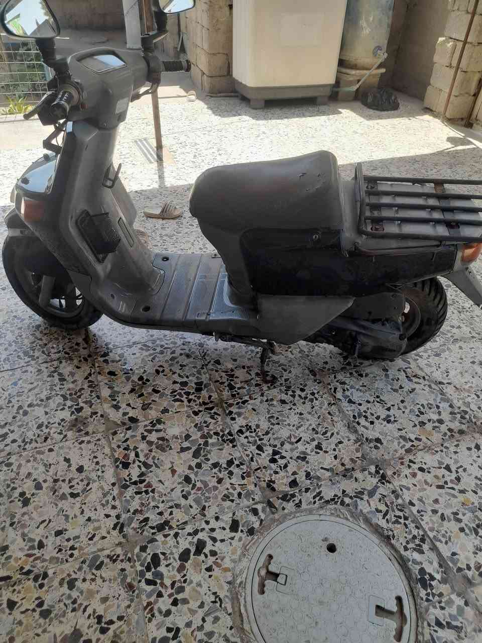 سلام عليكم دراجة بيكم شغالة السعر400وبيهة مجال العنوان بغداد مدينة الصدر الورافي الرقم***********
