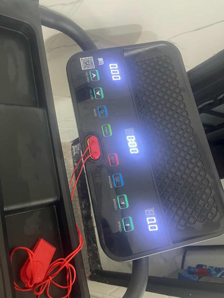 السلام عليكم عدي مجموعه غراض للبيع 
ثلاجه حجم ٦ قدم جديده مستخدم قليل كلش السعر 100
جهاز جري جديد استخدام قليل كلش السعر 250
زحليكه 60
سياره شغاله نقصه باتري كاعد السعر 100
مكاني بغداد مجمع بوابه الكاضميه 
***********
