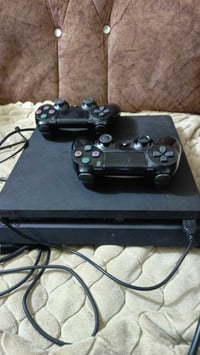 بلاي ستيشن 4 • مهكر • نص تيرا